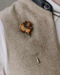 Holzanstecker von LAIWAL in Trachtenjacke 